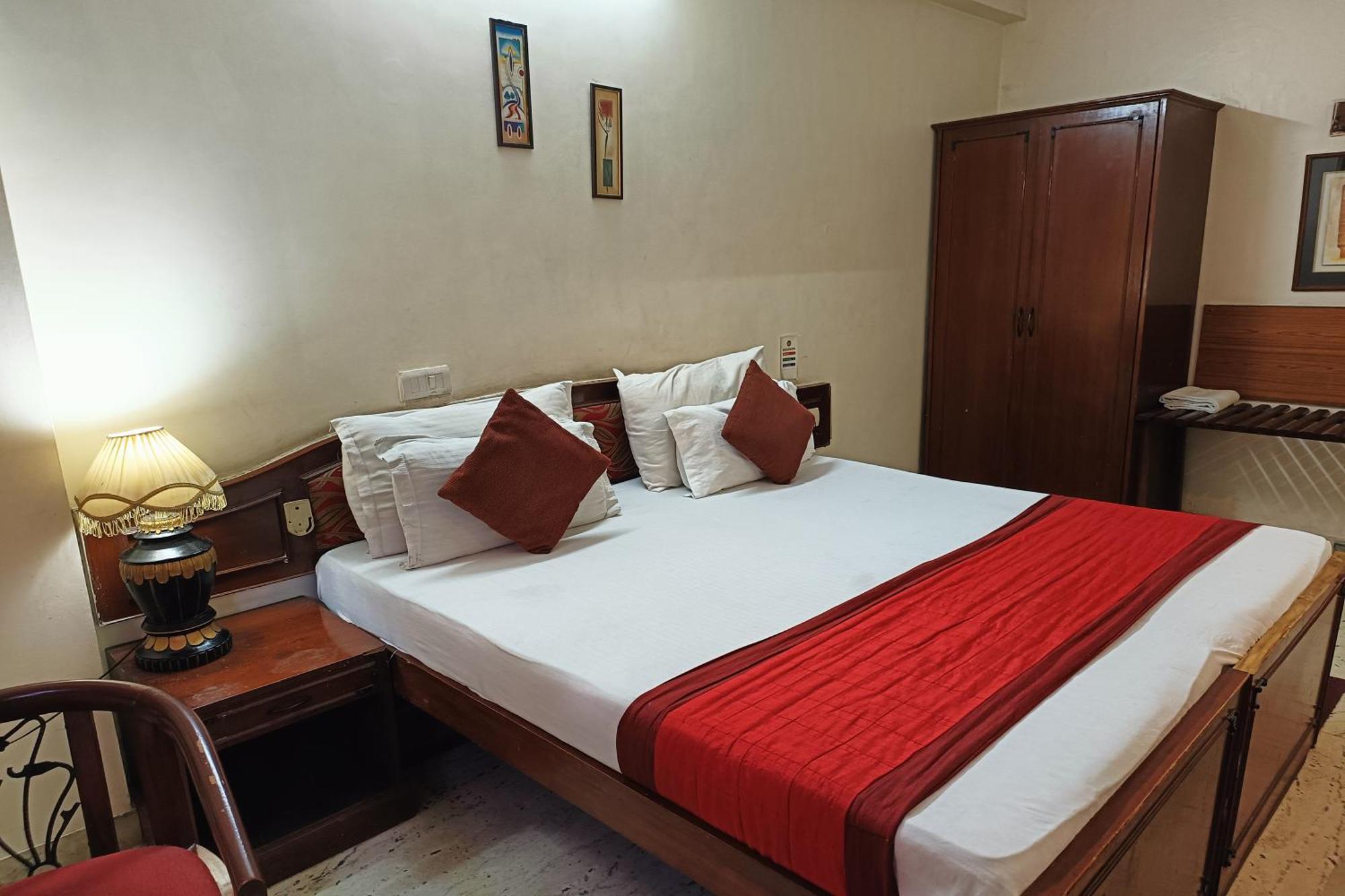 Hotel Indraprastha Delhi  Exteriör bild