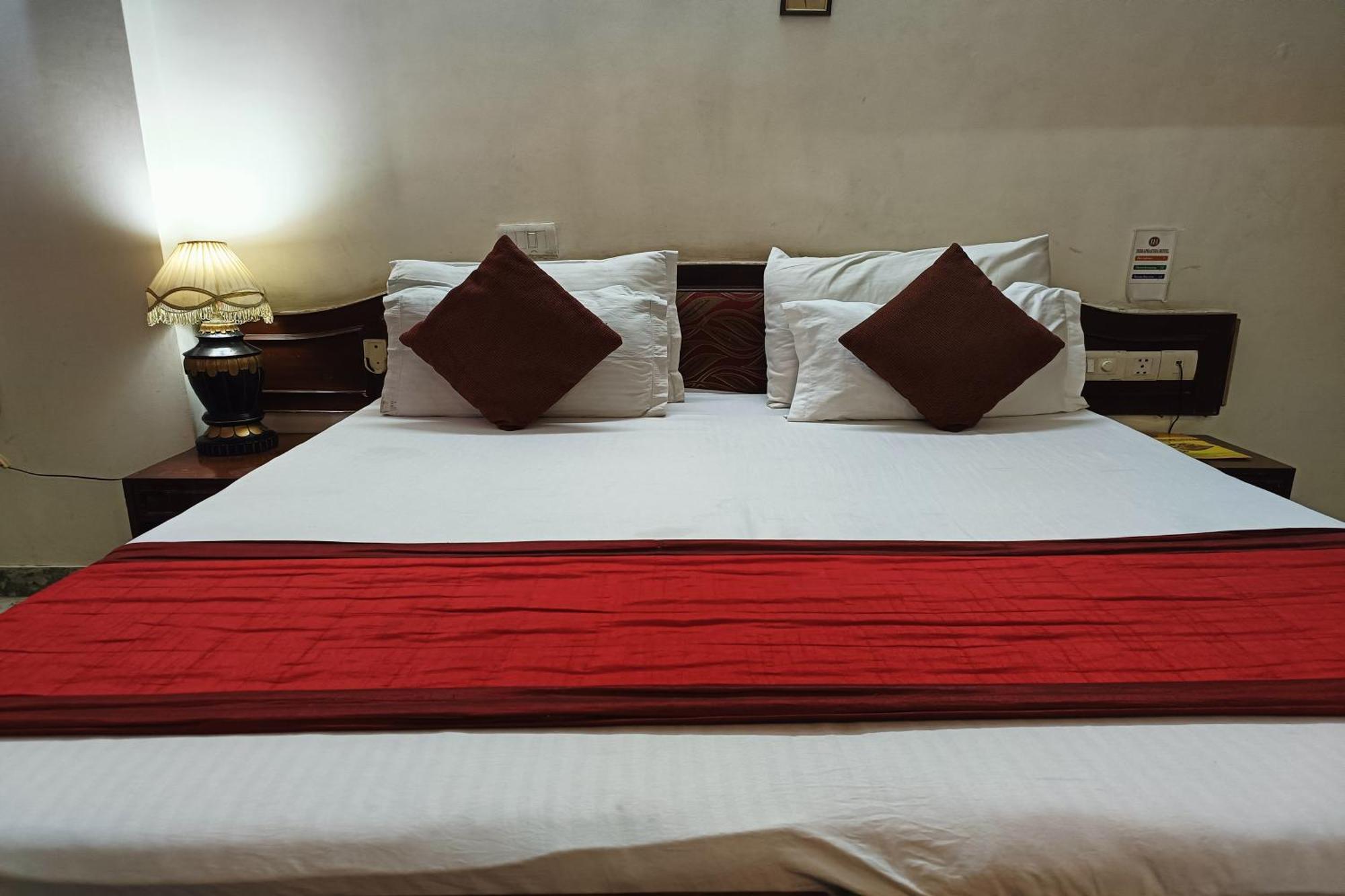 Hotel Indraprastha Delhi  Exteriör bild