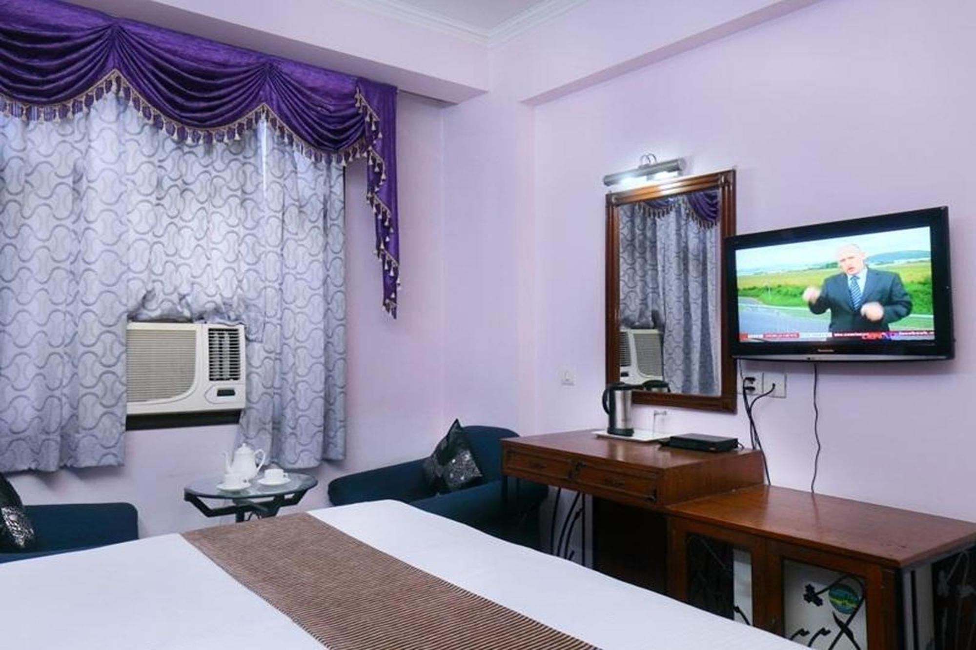 Hotel Indraprastha Delhi  Exteriör bild