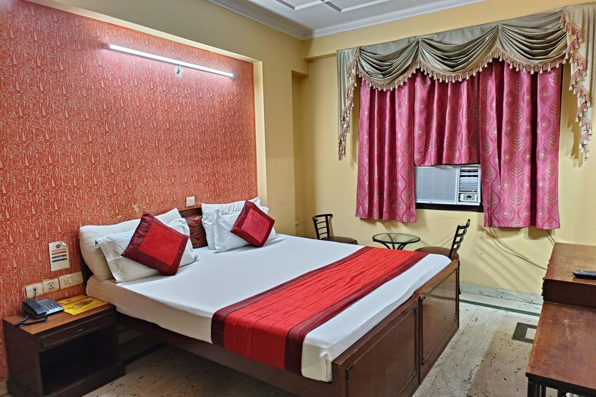 Hotel Indraprastha Delhi  Exteriör bild