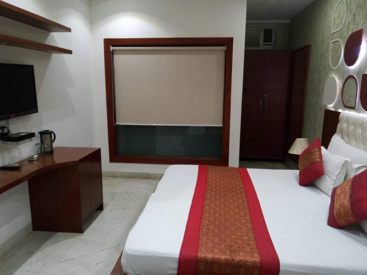 Hotel Indraprastha Delhi  Exteriör bild