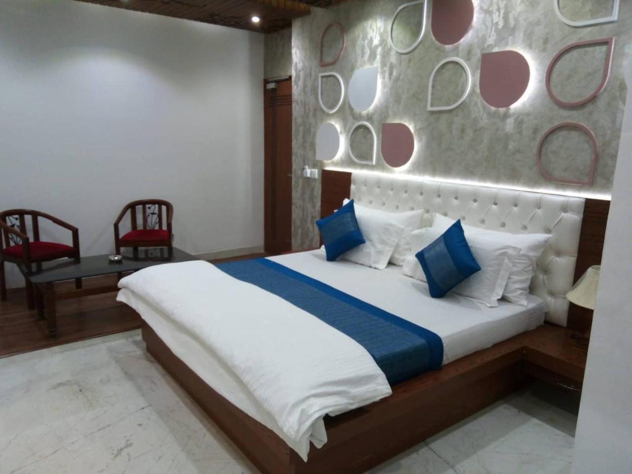 Hotel Indraprastha Delhi  Exteriör bild